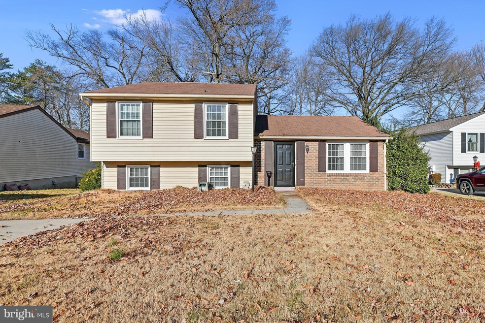 16 Tulip Tree Ct, Essex, MD 21221 - photo 1