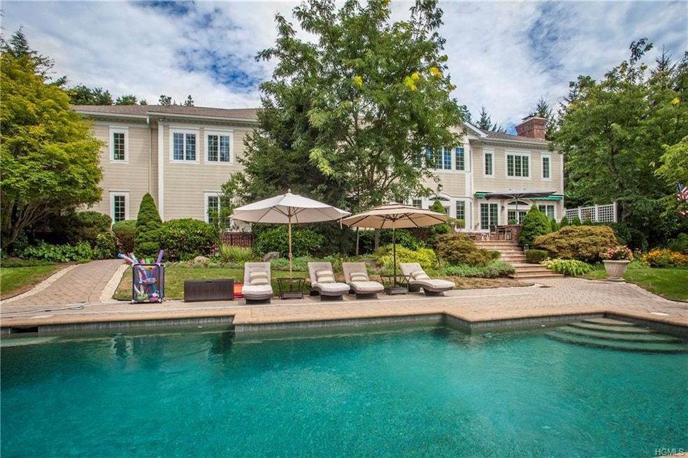 4 Pineview Cir, Purchase, NY 10577 - photo 1