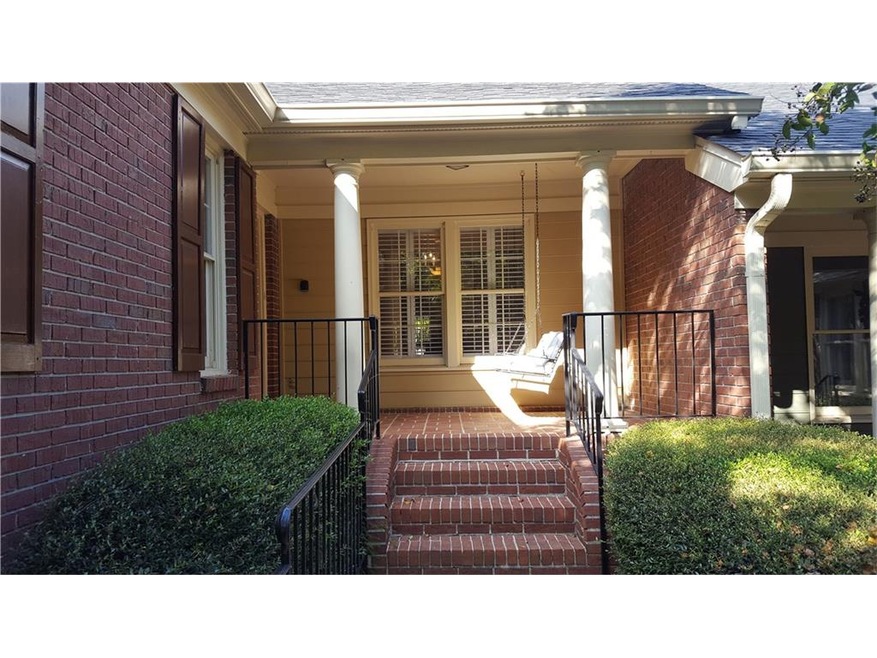 Welcoming entrance for your guests at your new hom