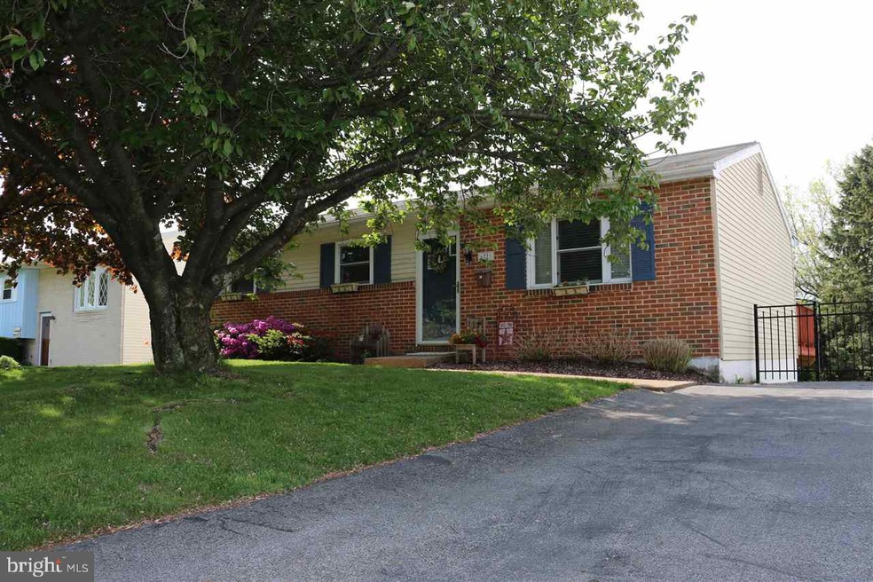 6221 Huntingdon St, Harrisburg, PA 17111 - photo 1