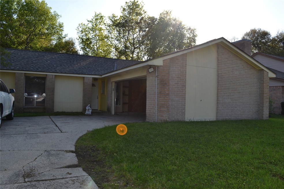 10603 Canyoncrest Ln, Houston, TX 77086 - photo 1