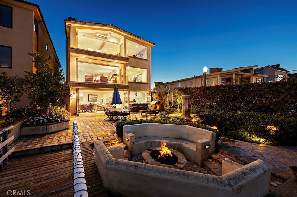 900 E Balboa Blvd, Newport Beach, CA 92661 - photo 1