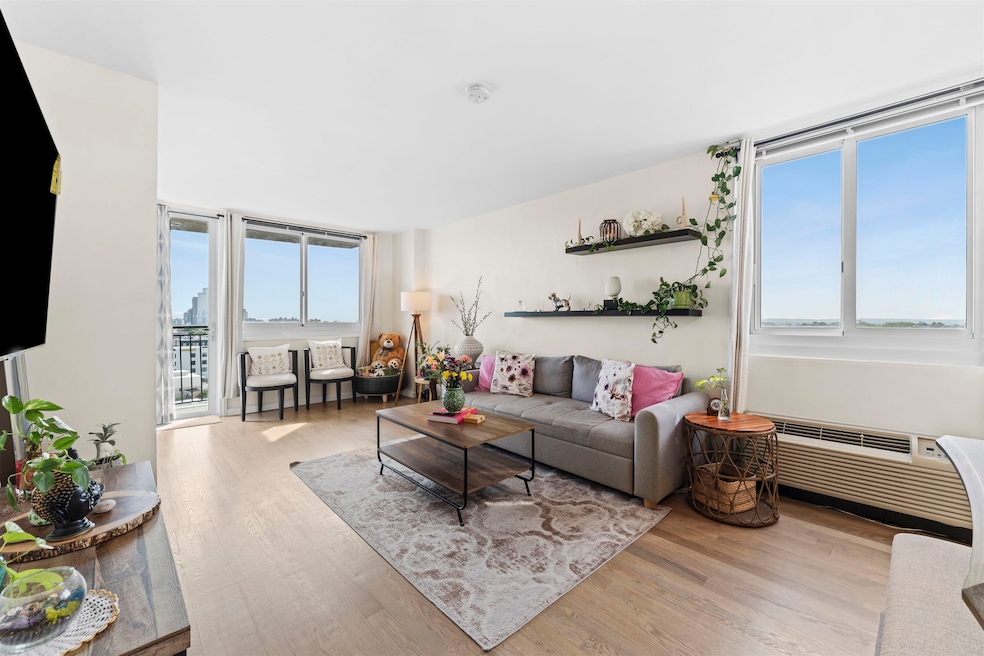 The Doric unit 1217, Union City, NJ 07087 - photo 1