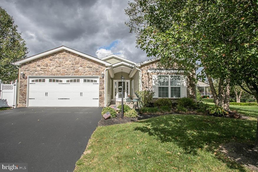 10 Eagles Watch N, Bechtelsville, PA 19505 - photo 1