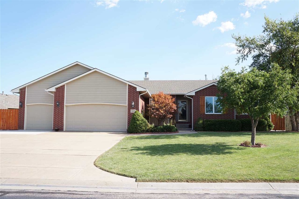 Beautiful, 4 bedroom home updated throughout!