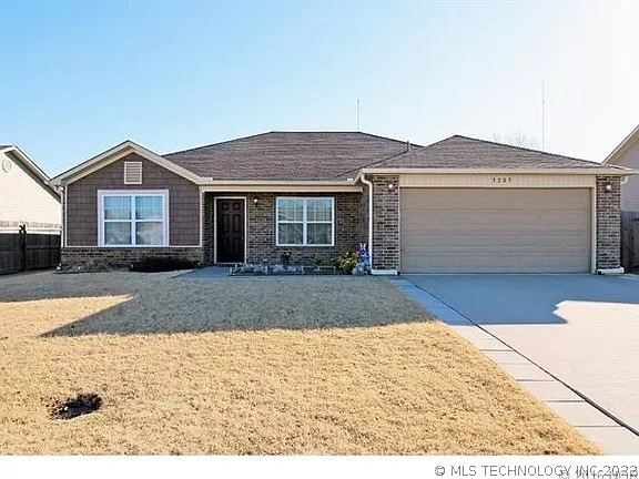 9285 S 256th East Ave, Broken Arrow, OK 74014 - photo 1