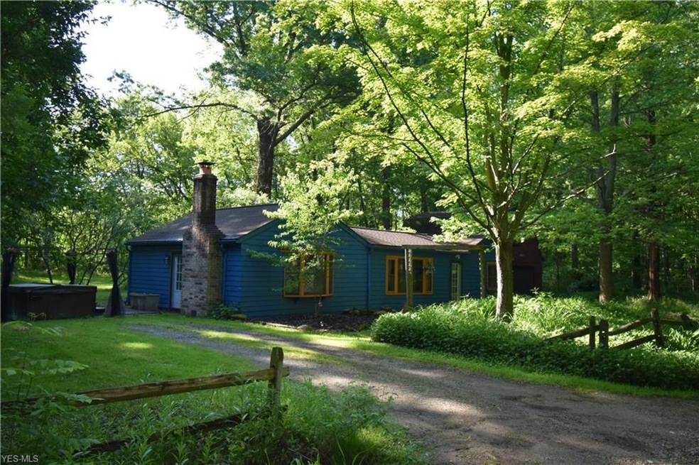 525 Mapleview Ave, Sheffield Lake, OH 44054 - photo 1