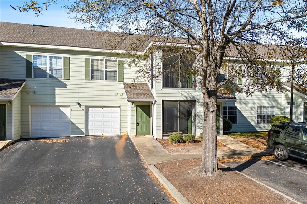 447 W Longleaf Dr unit 1106, Auburn, AL 36832 - photo 1