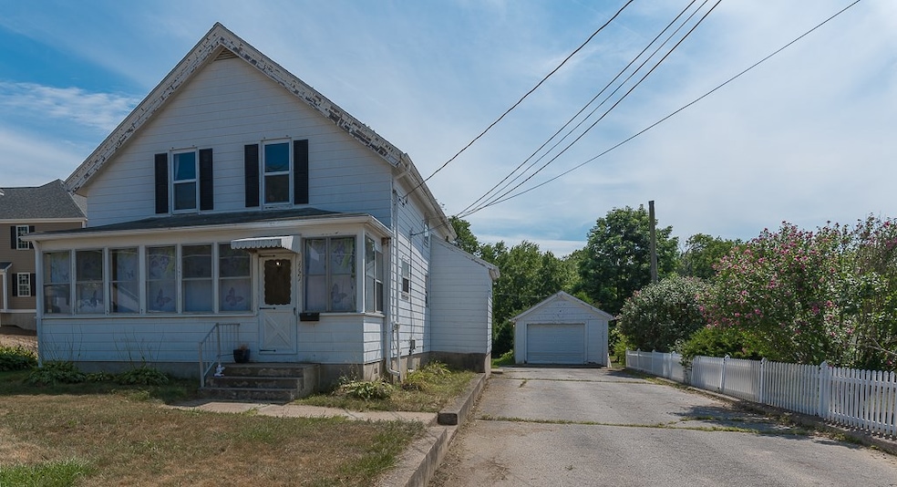 1121 Diamond Hill Rd, Woonsocket, RI 02895 - photo 1