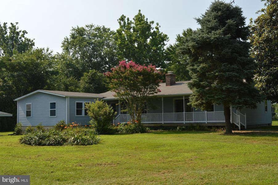 106 Breezewood Dr, Colonial Beach, VA 22443 - photo 1