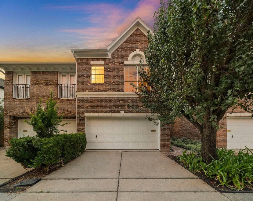 1913 Driscoll St, Houston, TX 77019 - photo 1