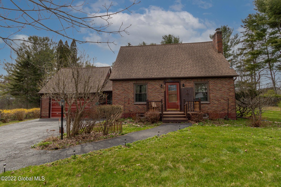 663 Sacandaga Rd-01