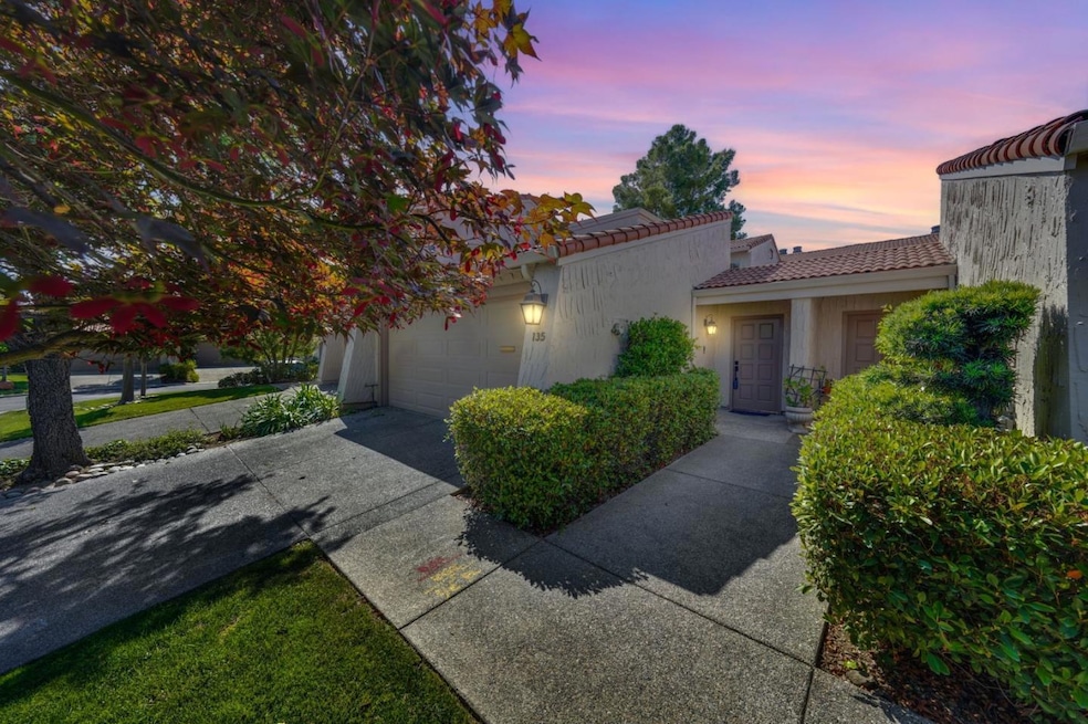 Sold $1,959,000 • Co-Listing Agent