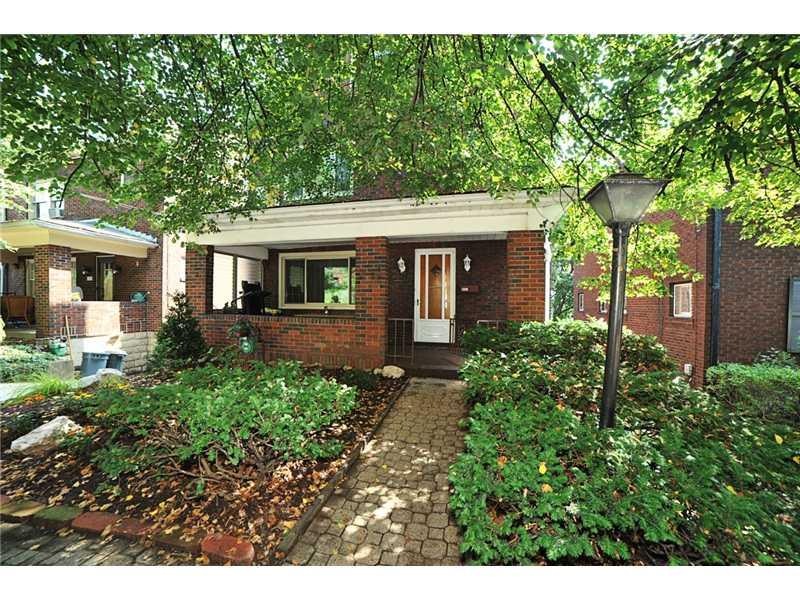 Exterior Front. Desirable location, walkway leadin
