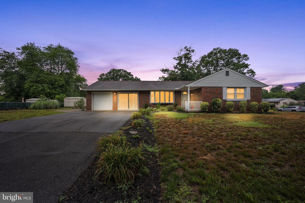 638 Malcolm Ave, Wenonah, NJ 08090 - photo 1