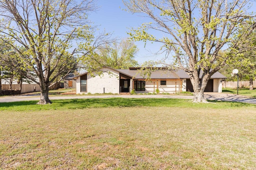 Pending $329,900