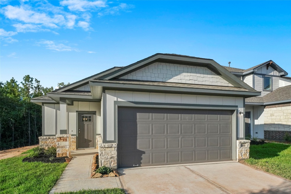 111 Tejas Village Pkwy, Beasley, TX 77417 - photo 1