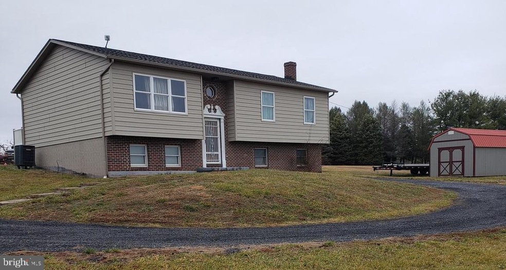 9350 N Frederick Pike, Cross Junction, VA 22625 - photo 1