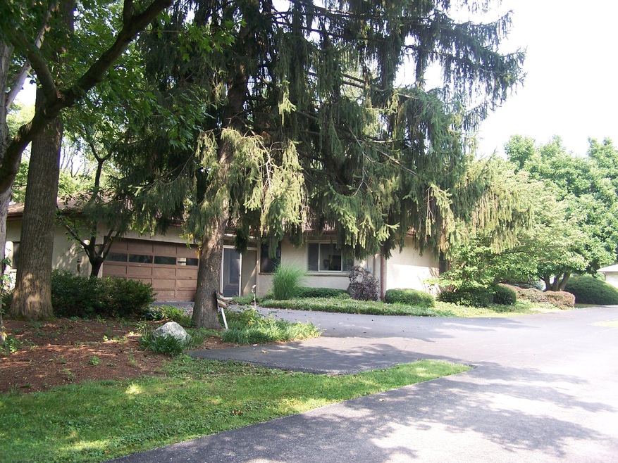Welcome to 221 James Rd