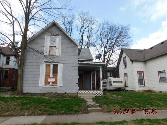 208-208 1/2 W 12th St, Anderson, IN 46016 - photo 1
