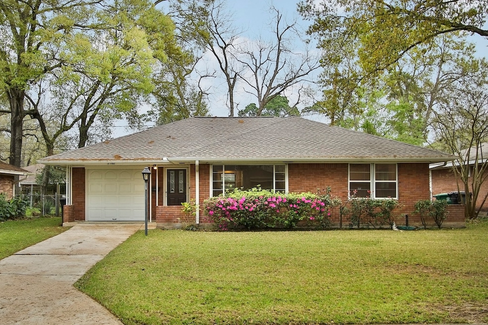 2102 Hewitt Dr, Houston, TX 77018 - photo 1