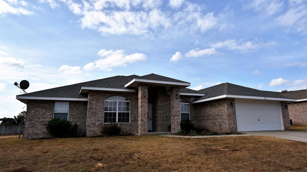 2204 Hagood Loop 01