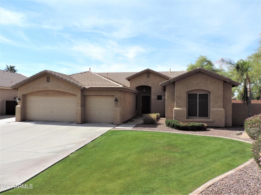 2205 E La Costa Pl
