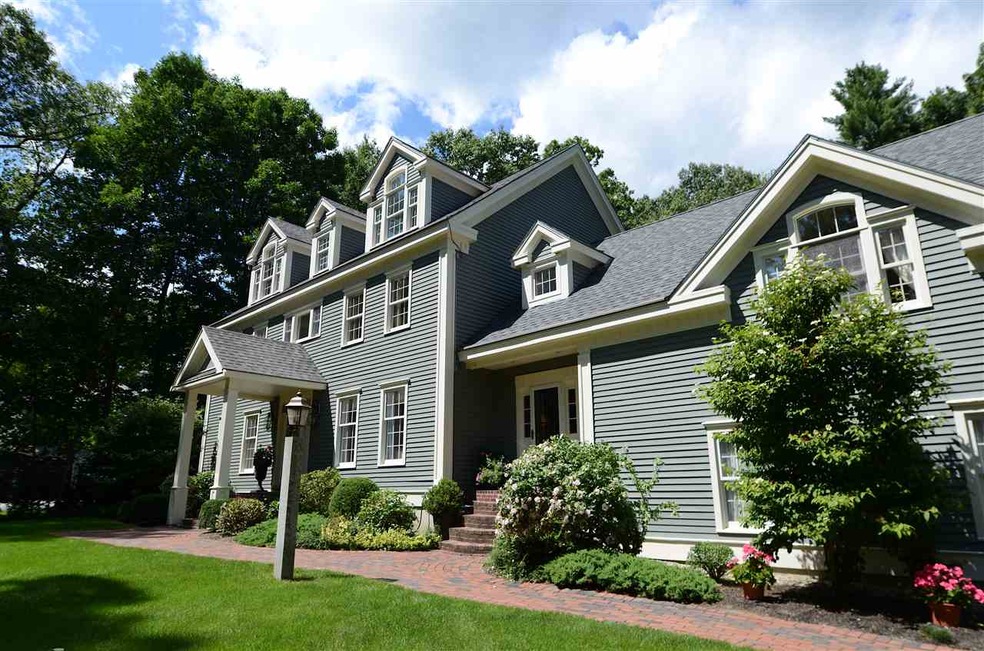 34 Gale Rd, Hampton, NH 03842 - photo 1