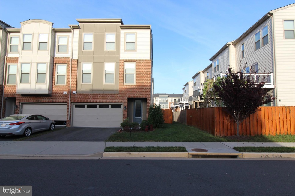 24469 Laurel Thicket Terrace, Sterling, VA 20166 - photo 1