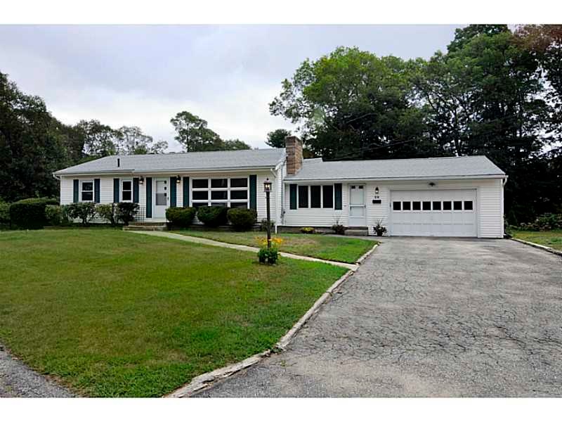 36 Fashion Dr, Warwick, RI 02886 - photo 1