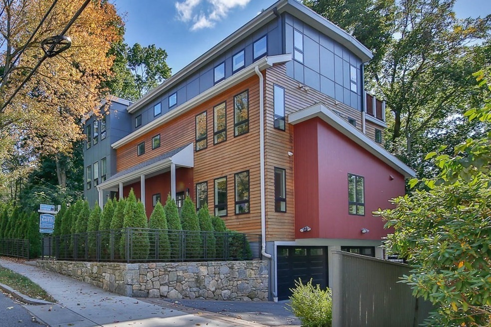 26 Beaconsfield Rd, Brookline, MA 02445 - photo 1