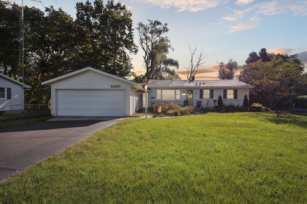 01-8220-Thornapple-River-Dr-SE-Caledonia