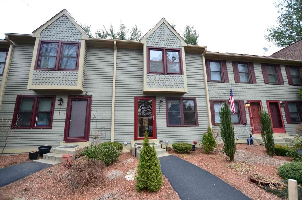 106 Bartemus Trail unit U97, Nashua, NH 03063 - photo 1