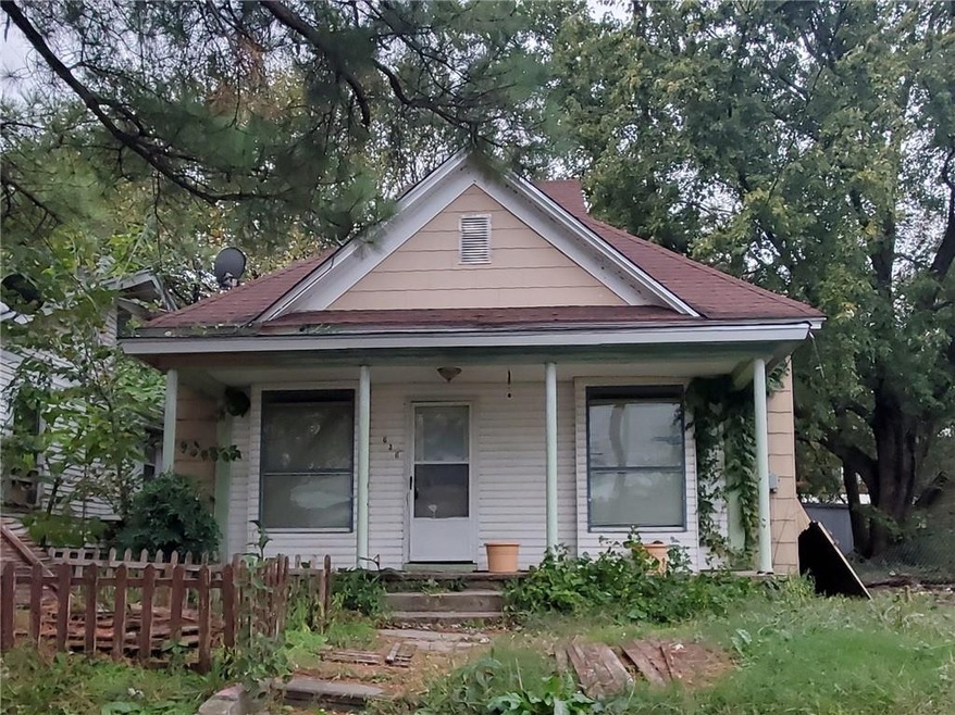 636 N Bell Ave, Shawnee, OK 74801 - photo 1