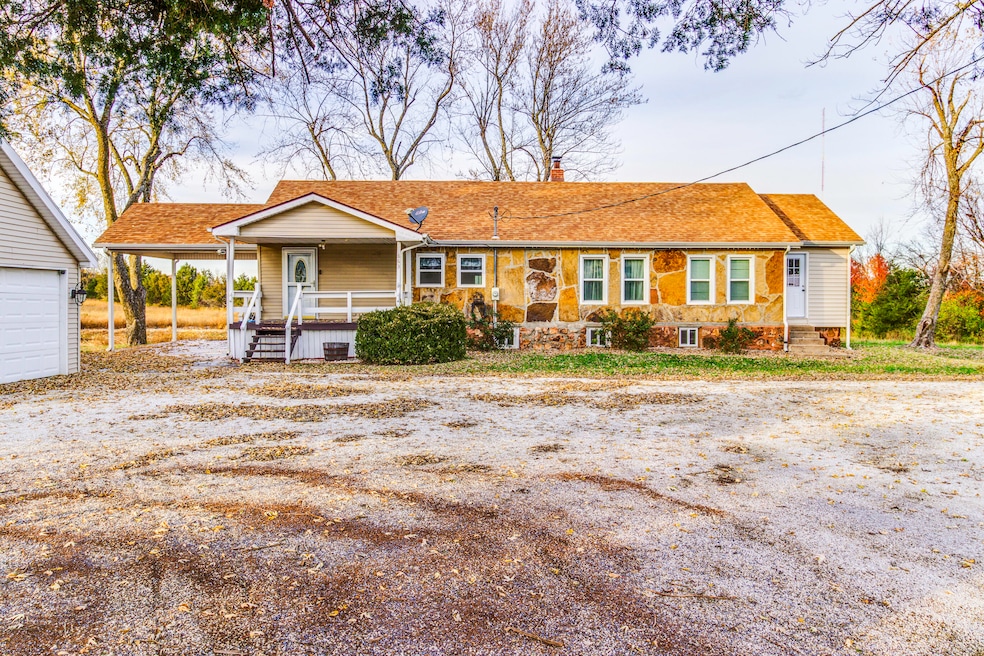 8633 Cl 186, Carthage, MO 64836 - photo 1