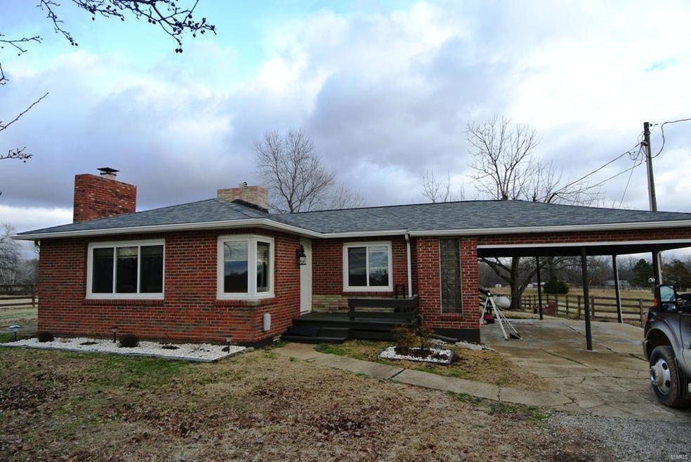 1014 E Outer Rd, Poplar Bluff, MO 63901 - photo 1