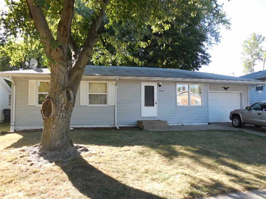 6516 Kelling St, Davenport, IA 52806 - photo 1