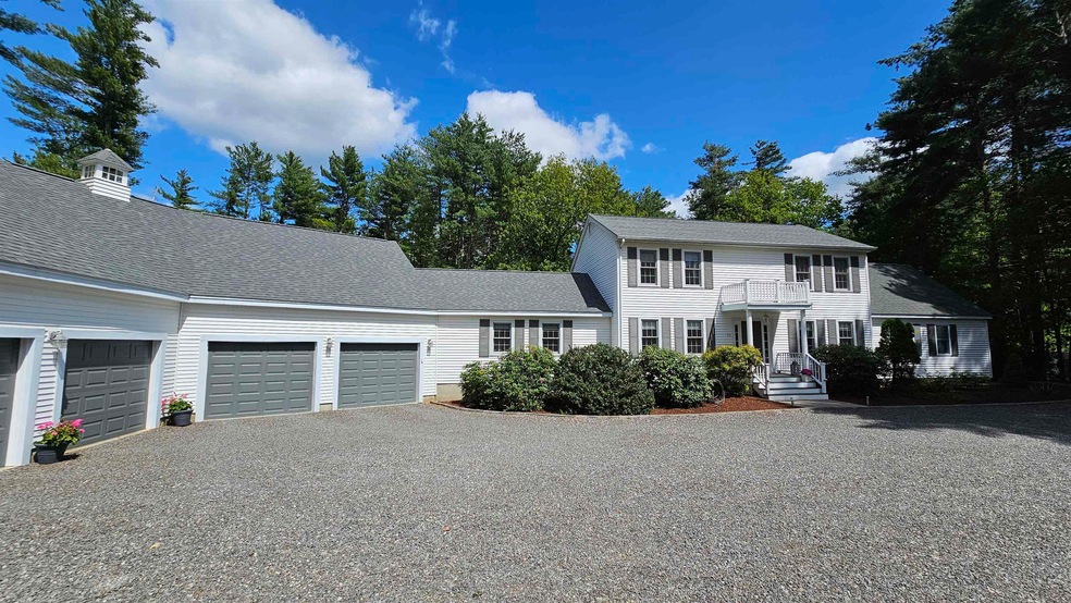 22 Sandybrook Ln, Londonderry, NH 03053 - photo 1