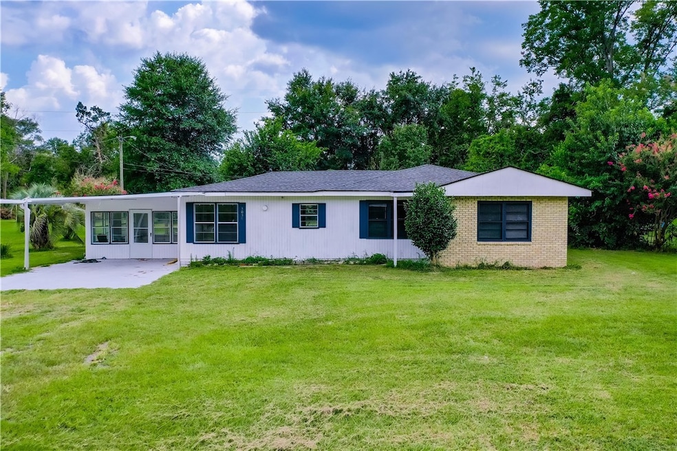 3039 Albany Ave, Waycross, GA 31503 - photo 1