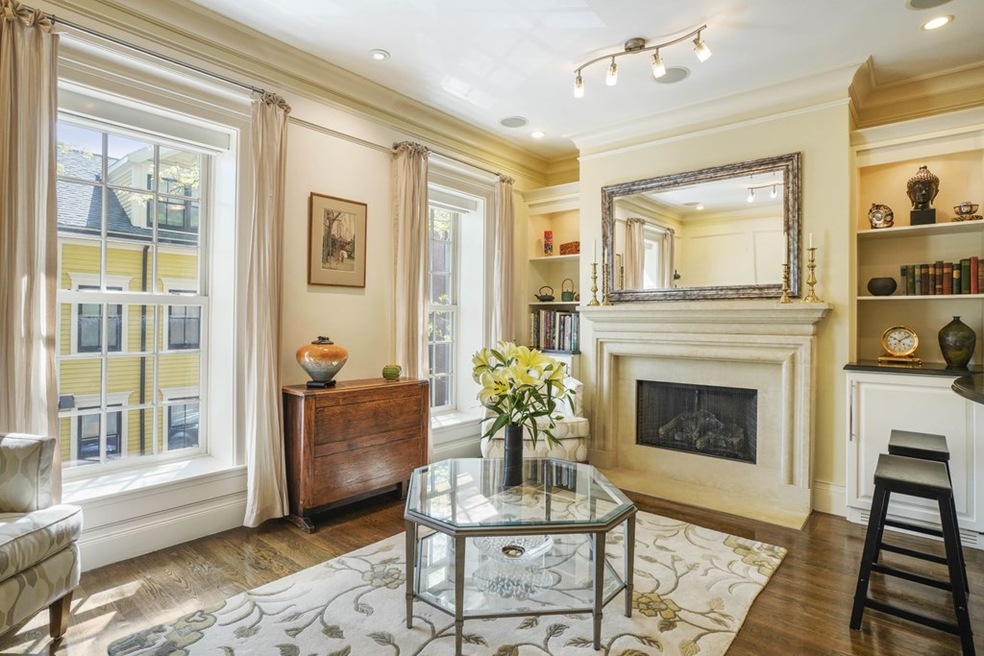 4 Mount Vernon St unit 2, Charlestown, MA 02129 - photo 1