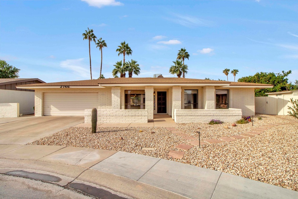 2746 S El Paradiso Cir, Mesa, AZ 85202 - photo 1