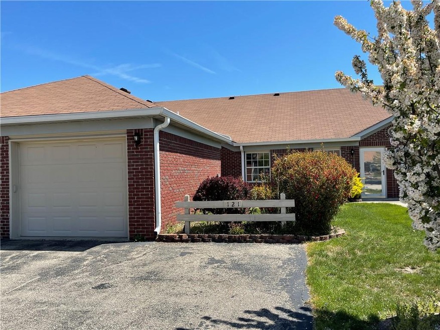 121 Andrews Blvd, Plainfield, IN 46168 - photo 1