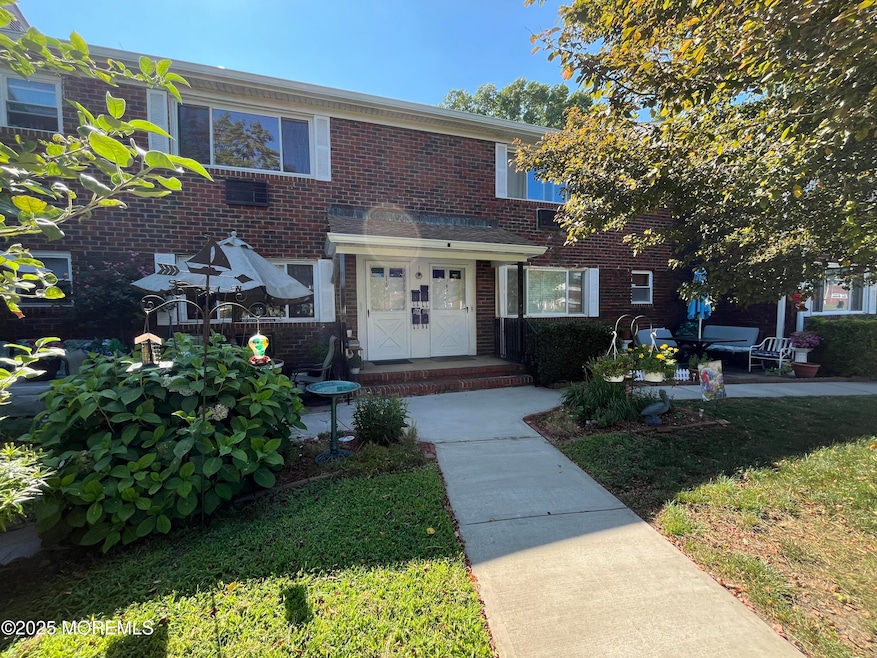 14B Juniper Ln, Eatontown, NJ 07724 - photo 1