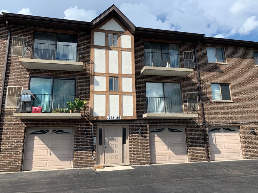 1725 S Washington St unit 1, Naperville, IL 60565 - photo 1