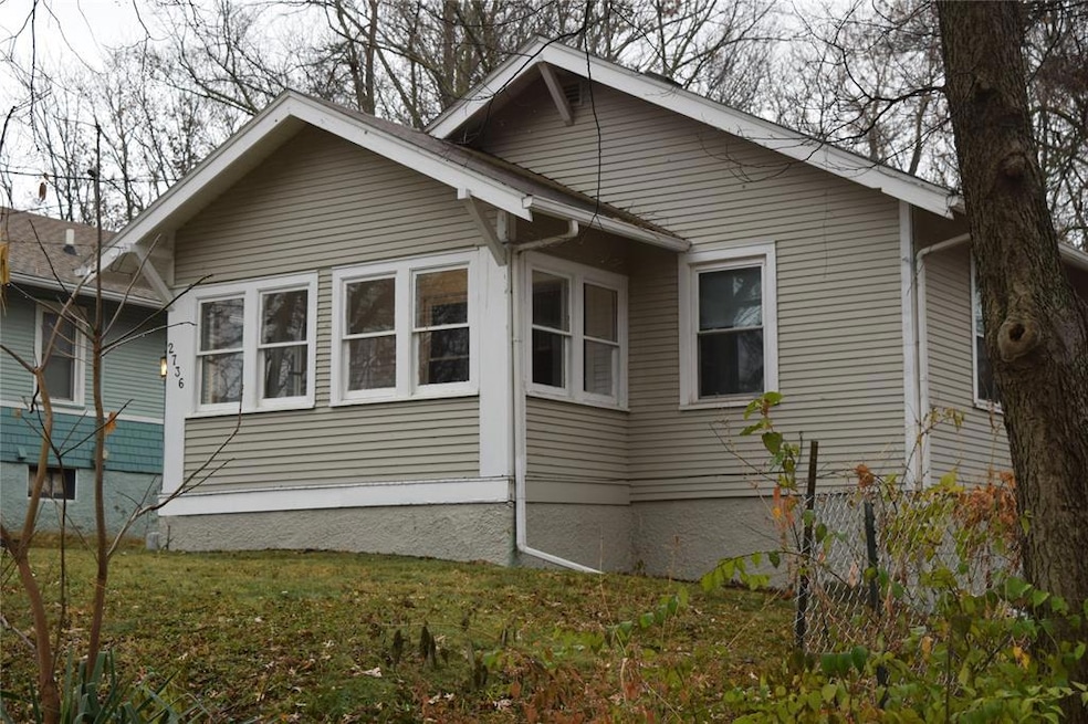 2736 Mondamin Ave, Des Moines, IA 50310 - photo 1