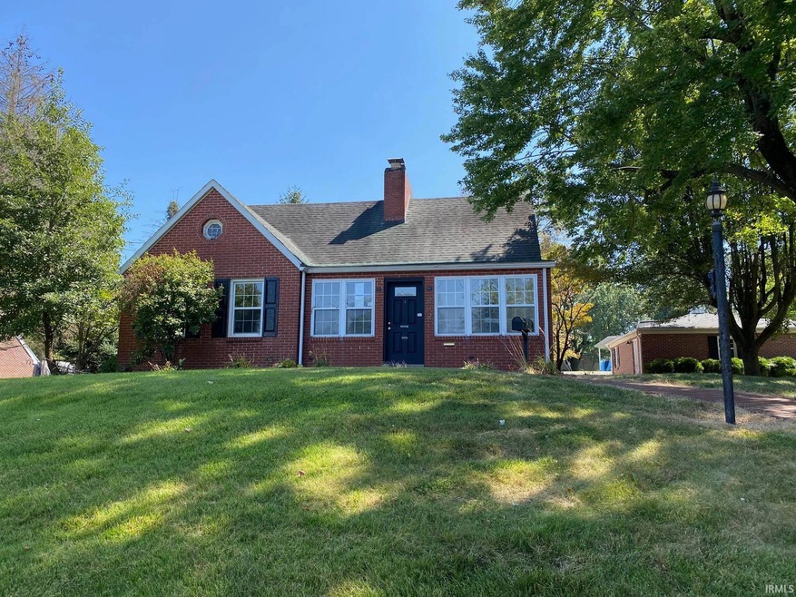 202 E Washington St, Loogootee, IN 47553 - photo 1