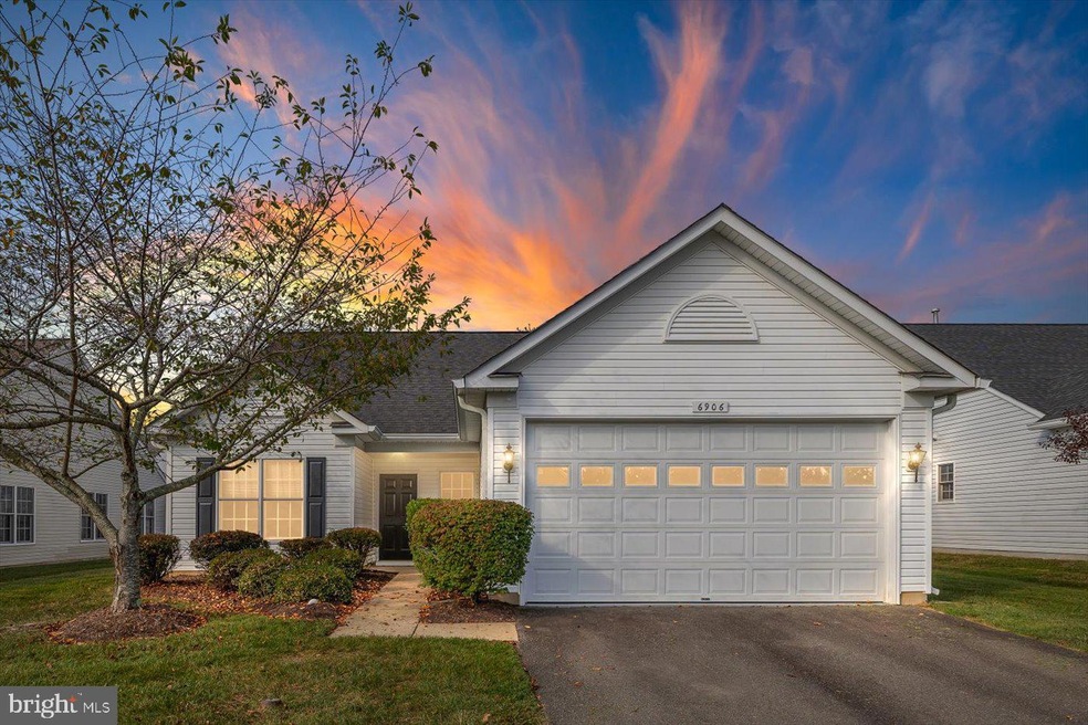 6906 Winthrop Ct, Fredericksburg, VA 22407 - photo 1