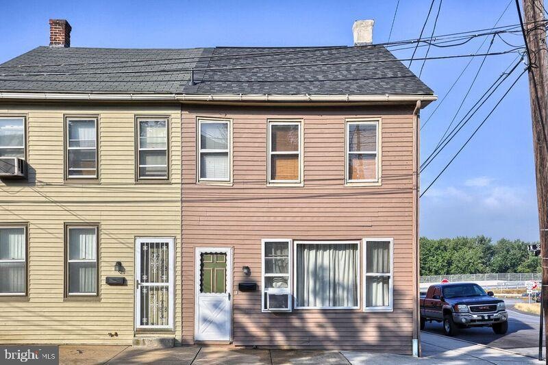 552 N 2nd St, Columbia, PA 17512 - photo 1