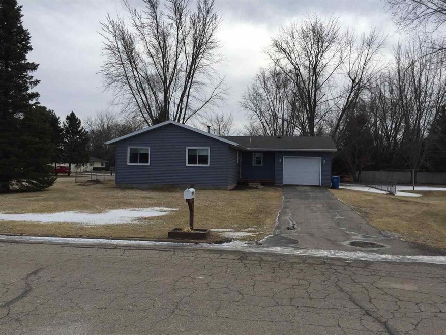 236 Lincoln St, Brooklyn, WI 53521 - photo 1