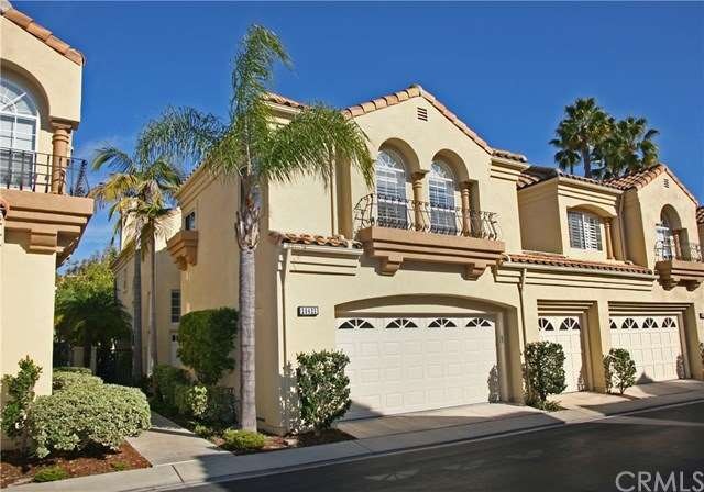 Beautiful End Unit Townhouse with 2503 sq ft 